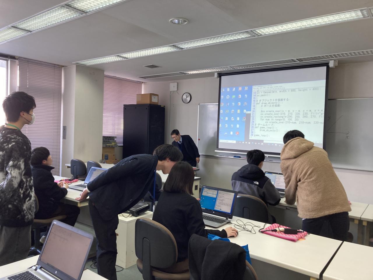 プログラミング授業（JavaとHTMLを使用して2種類のゲーム制作）×情報リテラシーの座学授業の両方を体験してみよう！